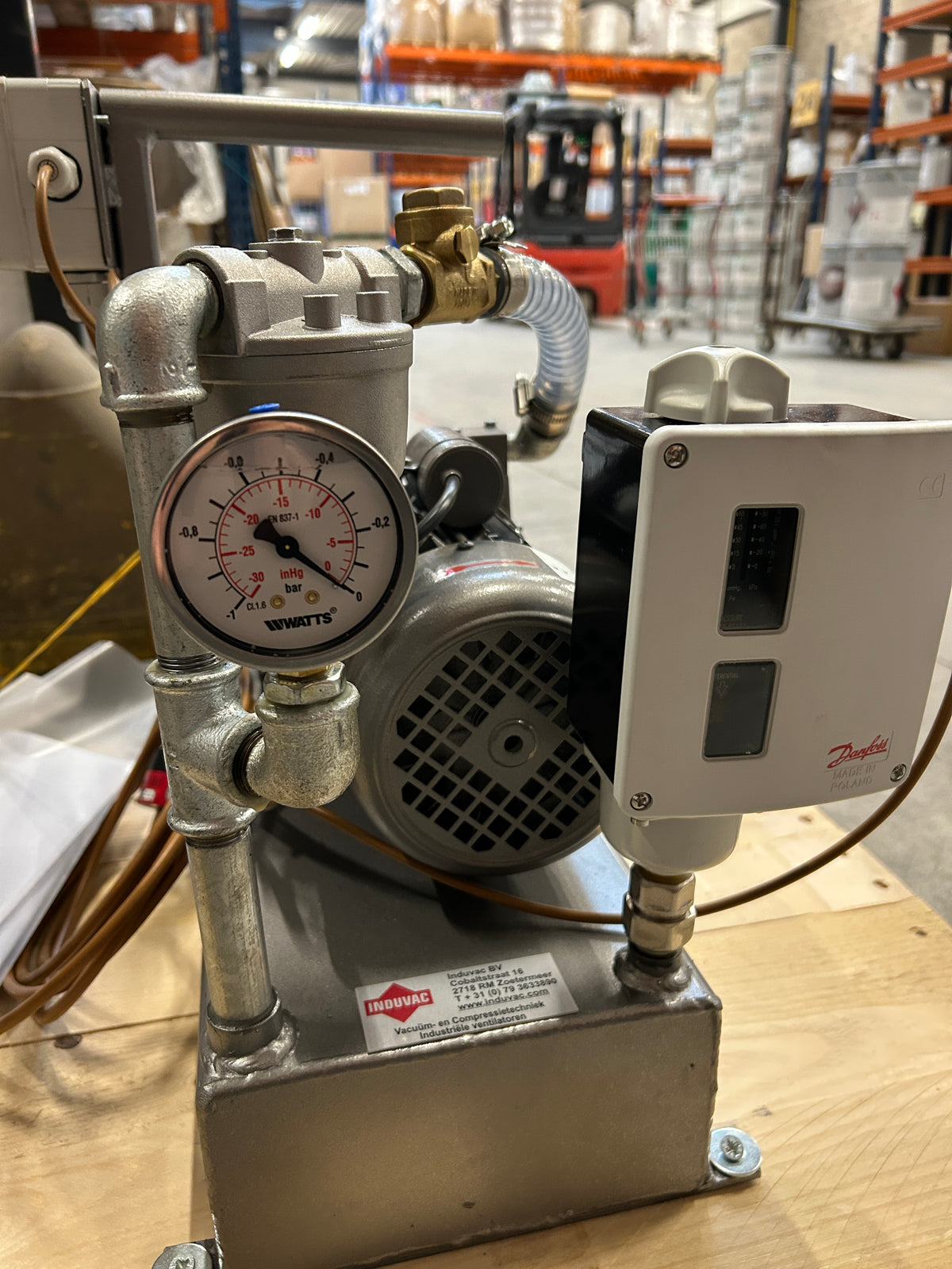 Induvac Vacuümpomp voor vacuüm bagging – Draaischuifvacuümpomp 12 m³/h